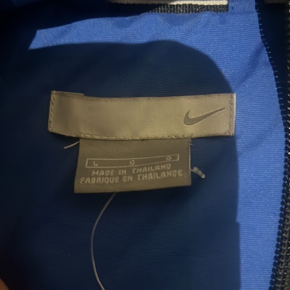VINTAGE Nike Windbreaker - Picture 3 of 3